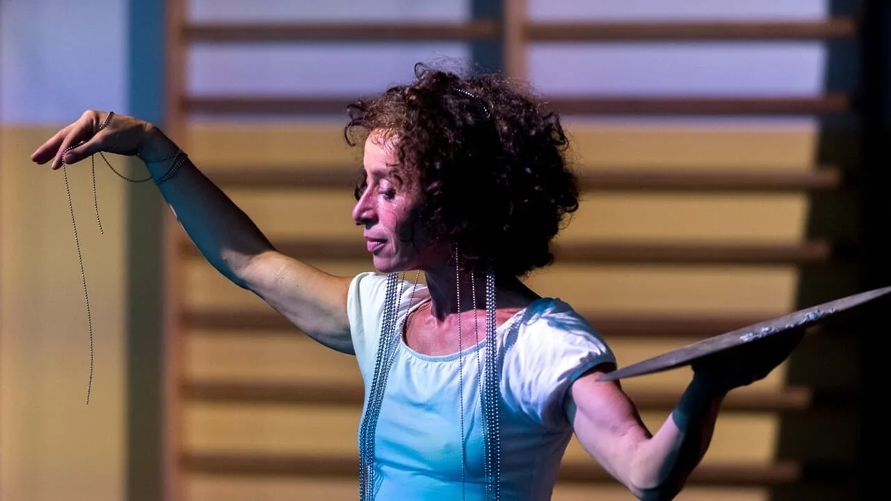 "Nina e il Mare" di ScarlattineTeatro: domenica 27 settembre al Teatro Massimo per i bambini 0-3 anni a Cagliari "Nina e il Mare" di ScarlattineTeatro: domenica 27 settembre al Teatro Massimo per i bambini 0-3 anni a Cagliari